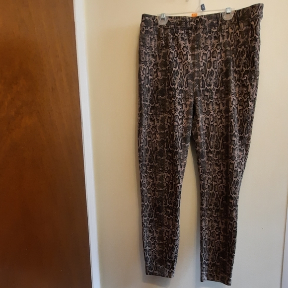 Spanx Snakeskin Taupe Jean-ish Leggings Pants Size XL - Picture 4 of 13
